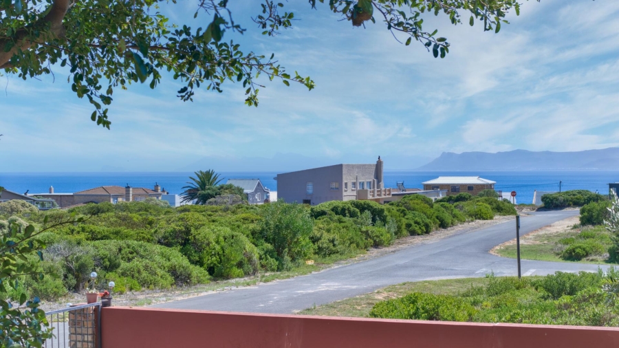3 Bedroom Property for Sale in De Kelders Western Cape